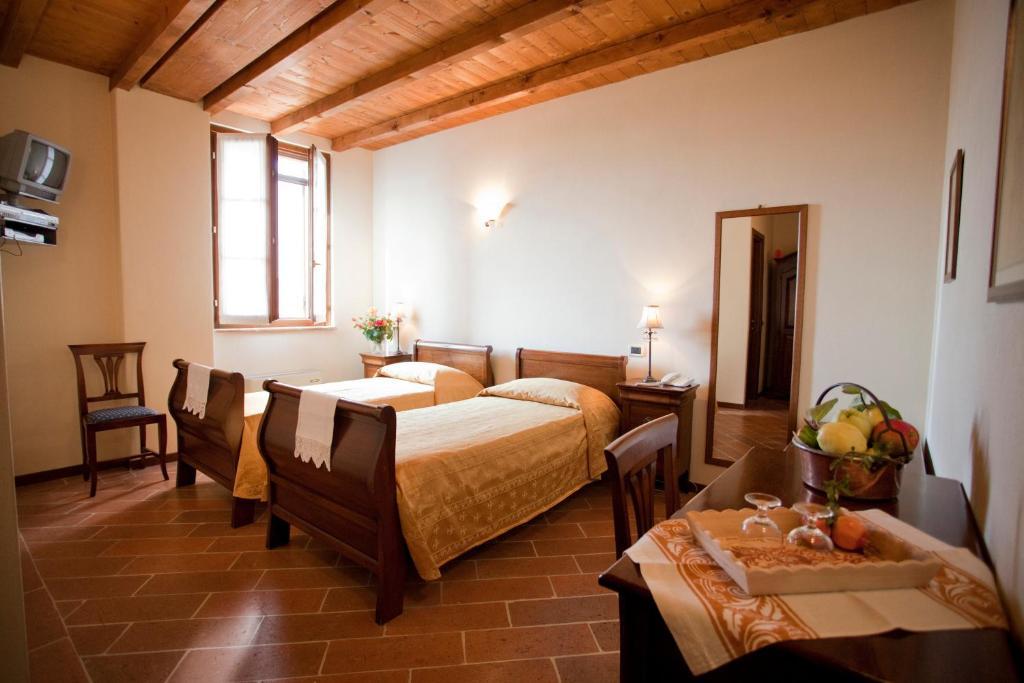 Agriturismo Santa Maria Bressanoro Castelleone المظهر الخارجي الصورة